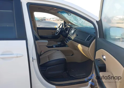 2016 Kia Sedona Lx z USA, uszkodzony, nr VIN KNDMB5C11G6209459